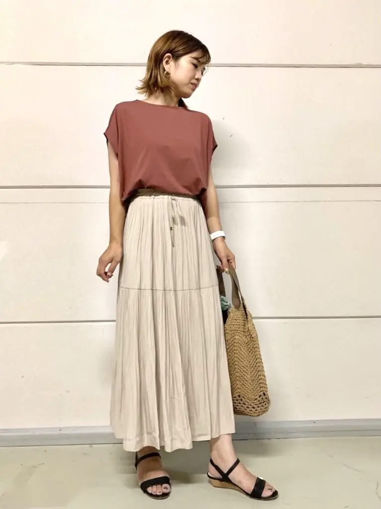  tomo コーディネート画像