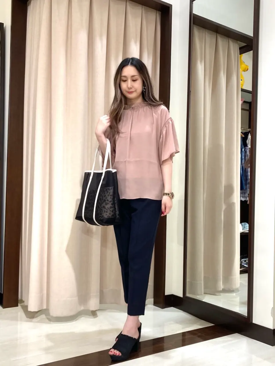 ANY SIS STAFF コーディネート画像