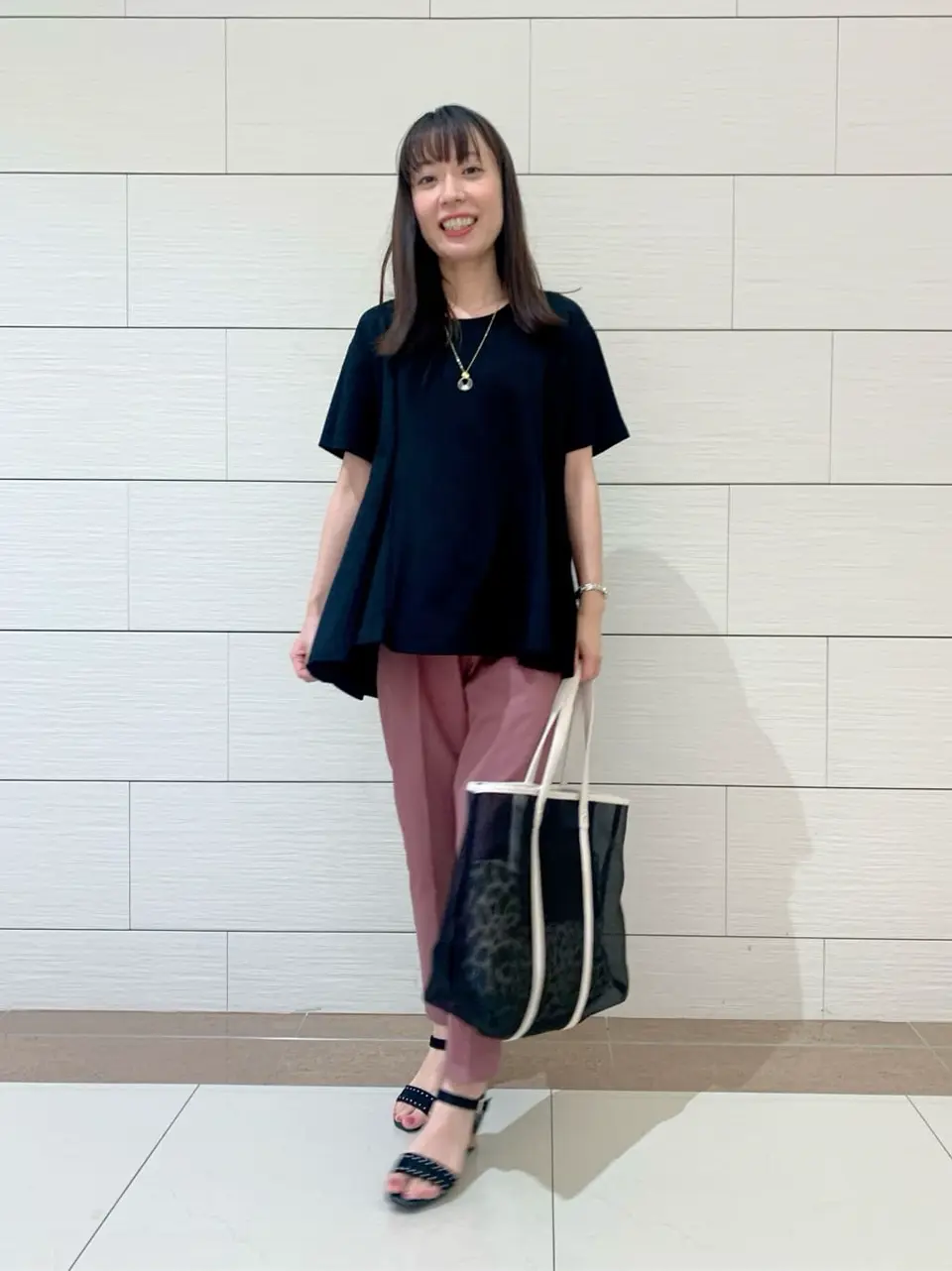 ANY SIS スタッフ コーディネート画像