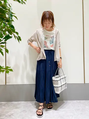 ANY SIS スタッフ コーディネート画像