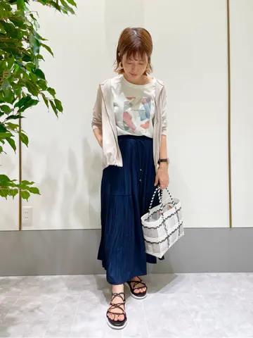 ANY SIS スタッフ コーディネート画像