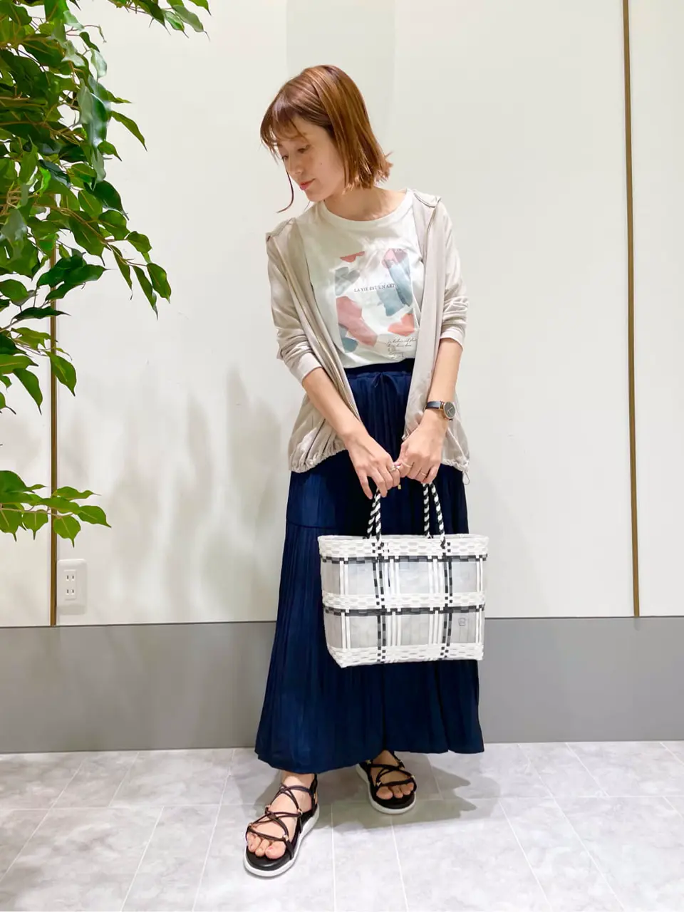 ANY SIS スタッフ コーディネート画像