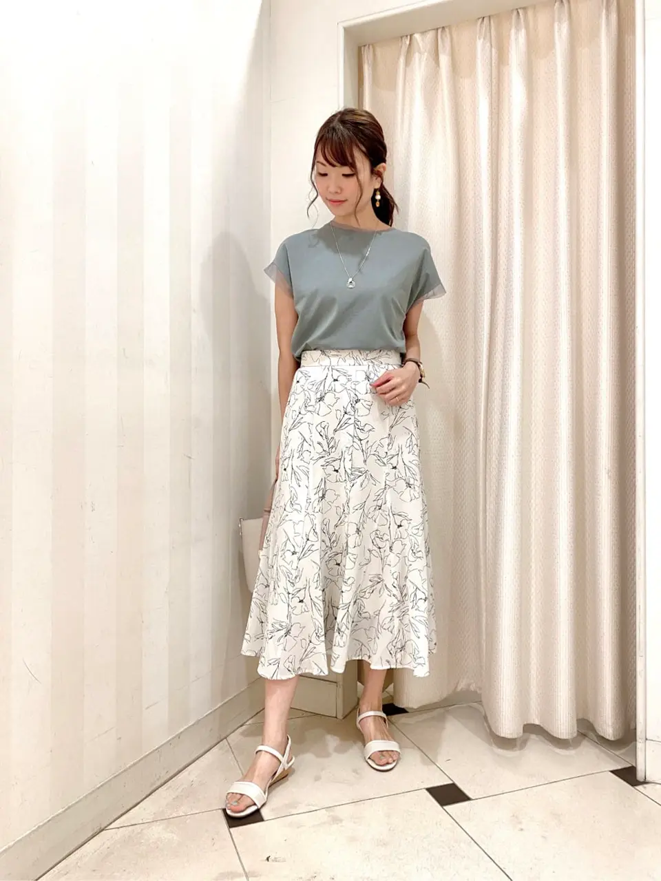 ANY SIS 金井 コーディネート画像