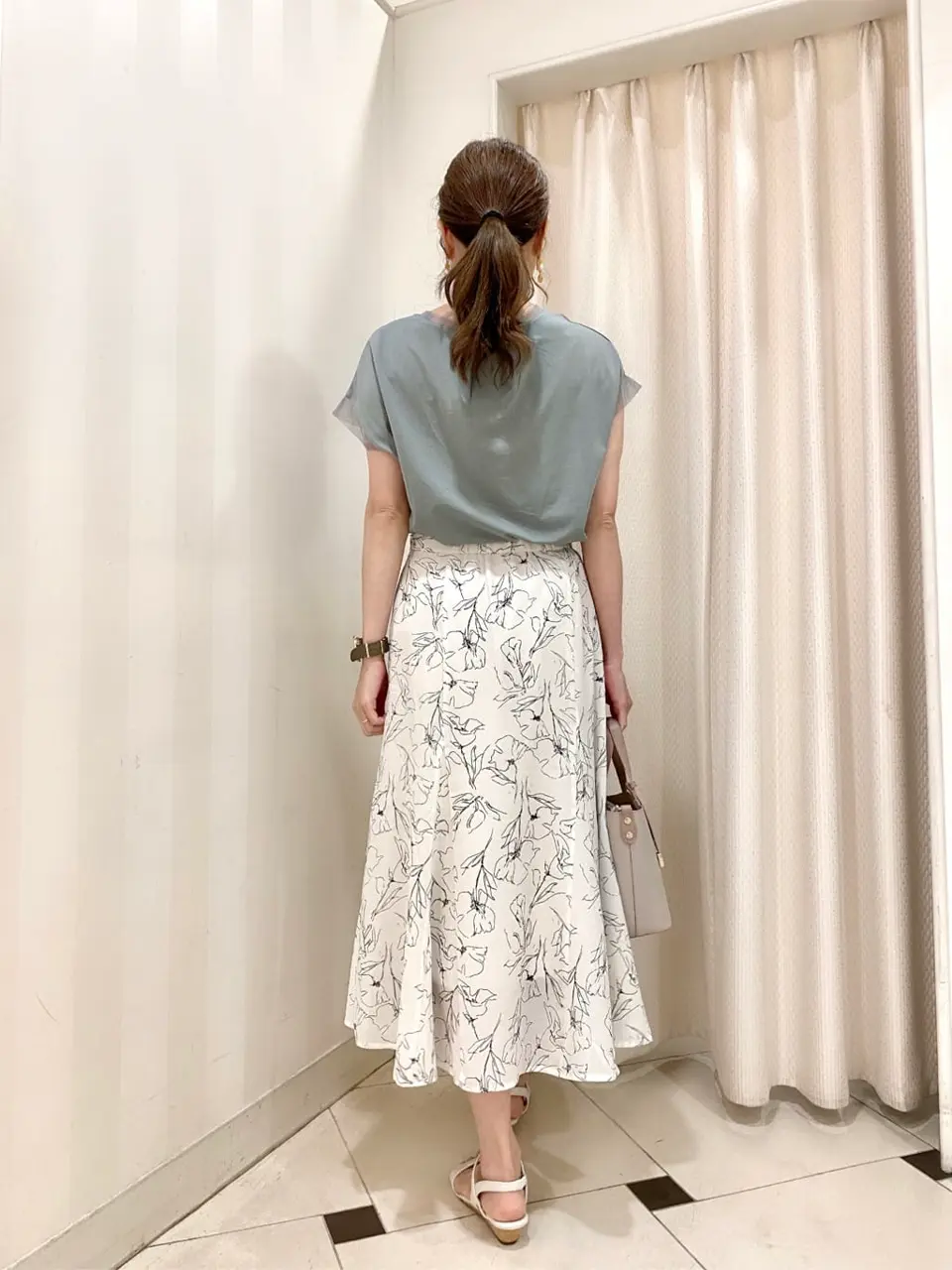 ANY SIS 金井 コーディネート画像