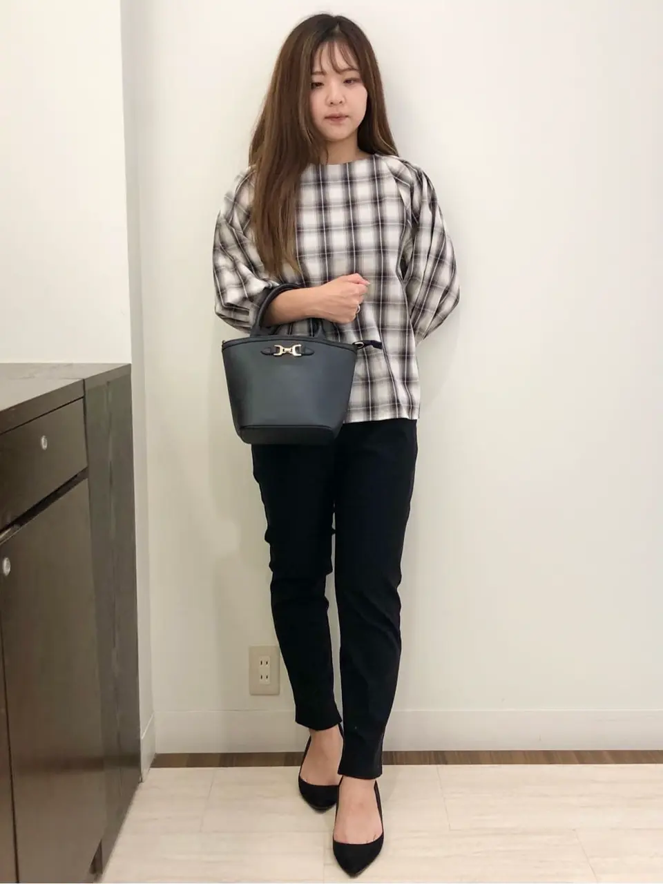 ANY SIS スタッフ コーディネート画像