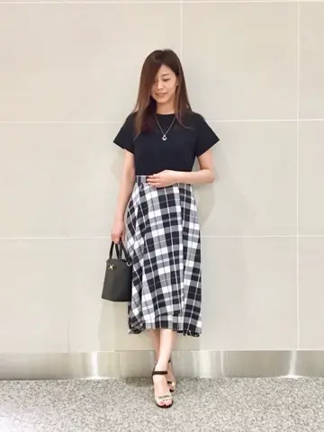 ANY SIS スタッフ コーディネート画像