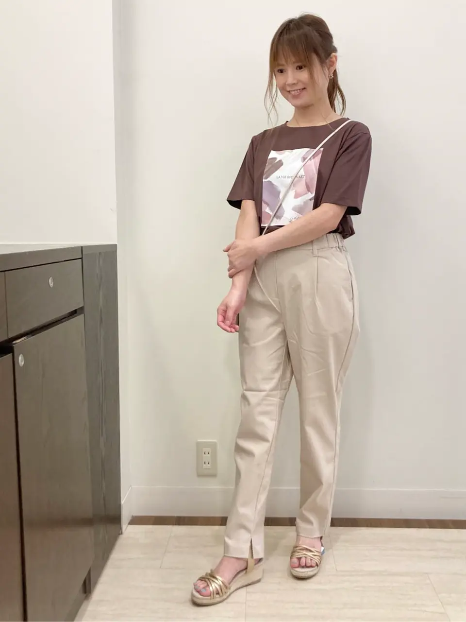 ANY SIS スタッフ コーディネート画像