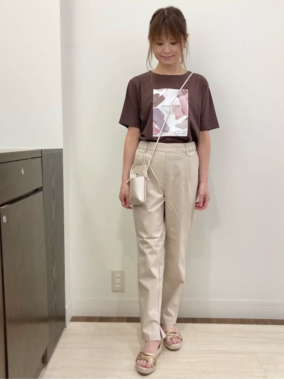 ANY SIS スタッフ コーディネート画像