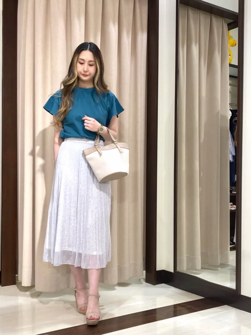 ANY SIS STAFF コーディネート画像