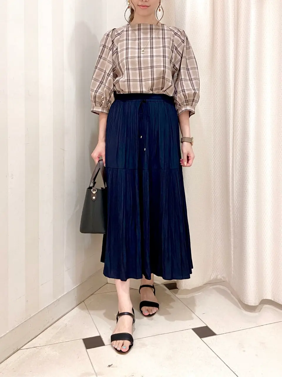 ANY SIS 金井 コーディネート画像