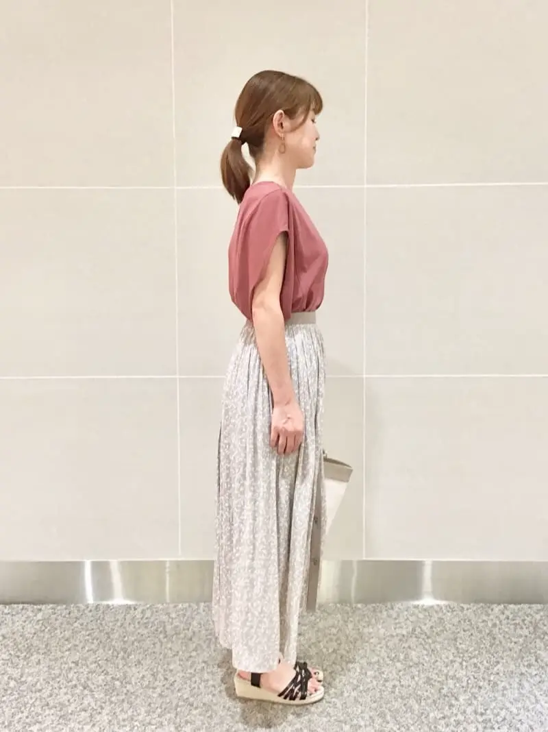 ANY SIS 浅野 コーディネート画像