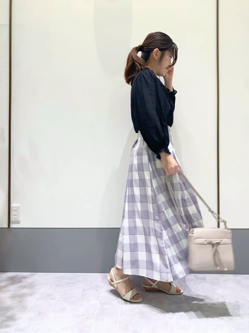 ANY SIS スタッフ コーディネート画像