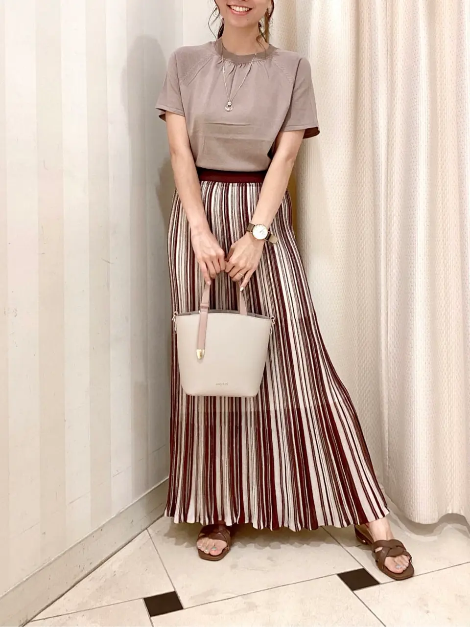 ANY SIS 金井 コーディネート画像