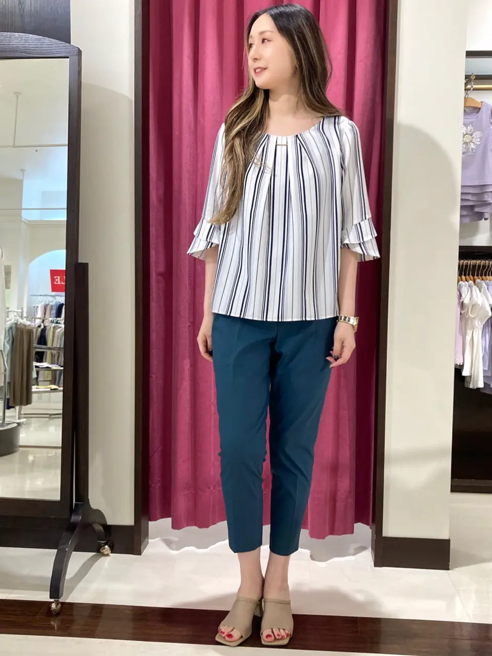 ANY SIS STAFF コーディネート画像