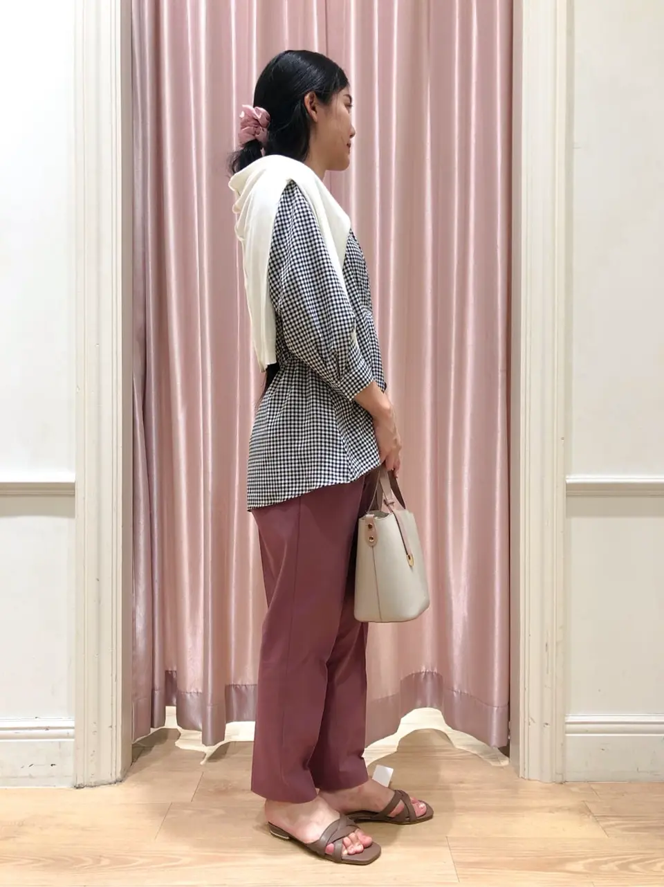 ANY SIS スタッフ コーディネート画像