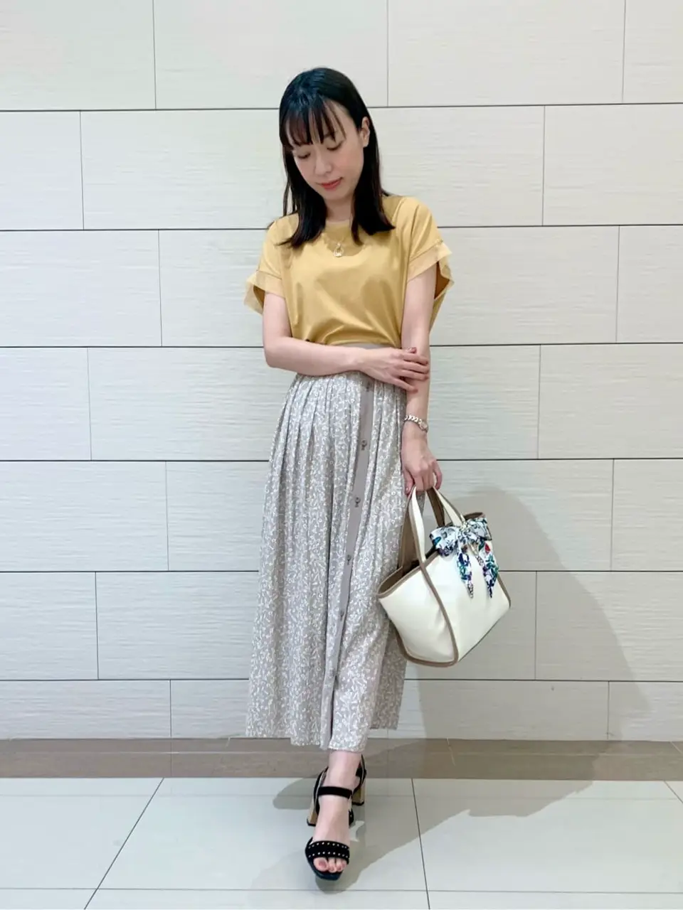 ANY SIS スタッフ コーディネート画像