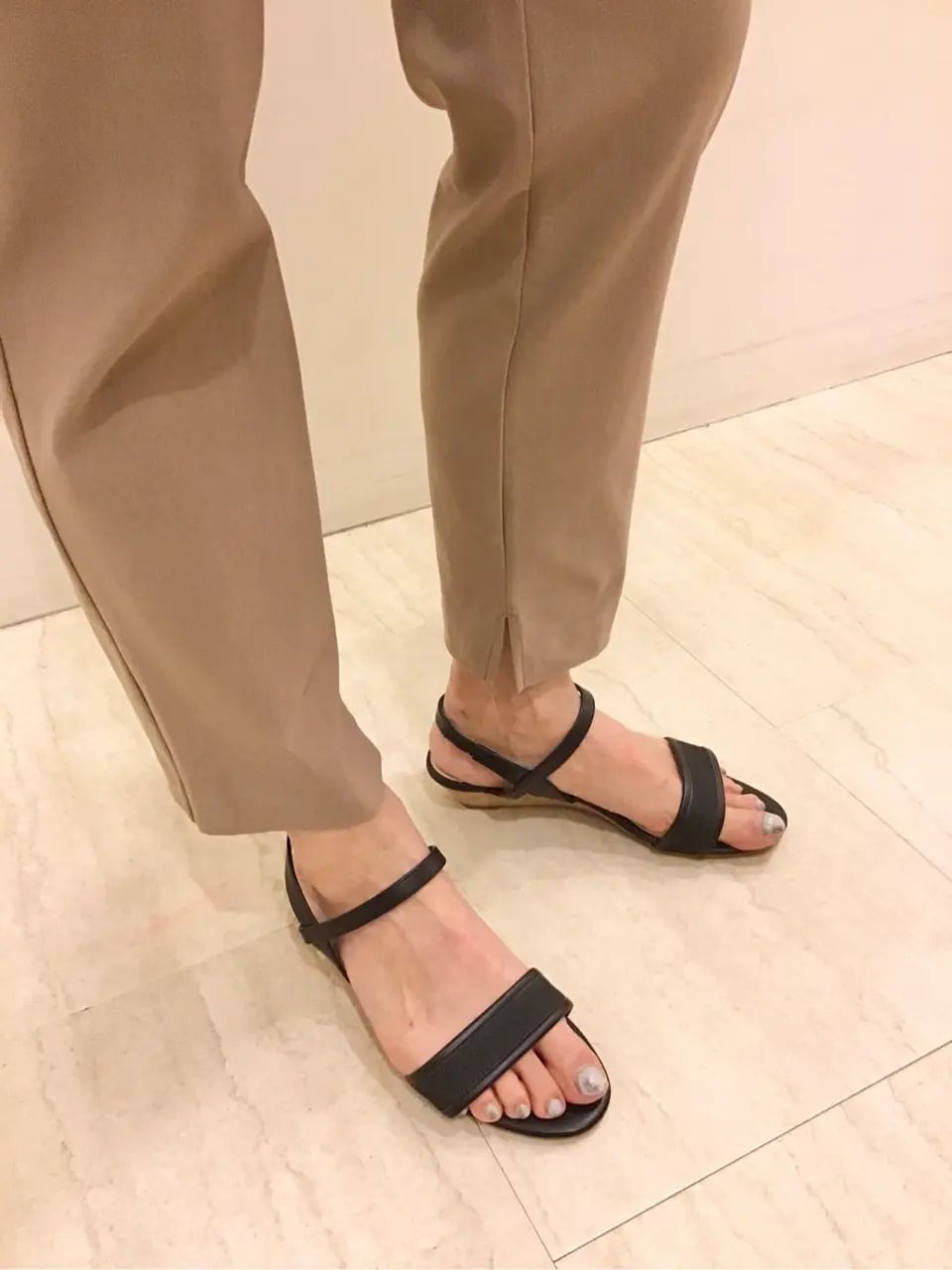 ANY SIS 藤森 コーディネート画像