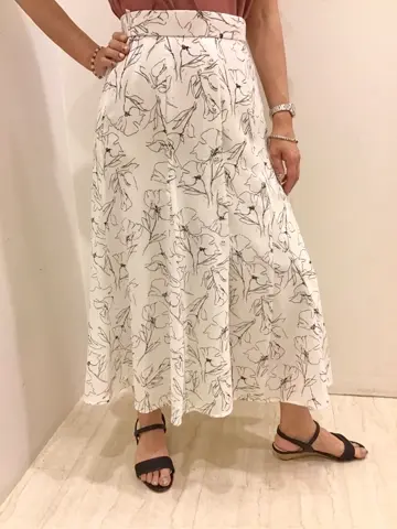 ANY SIS 藤森 コーディネート画像