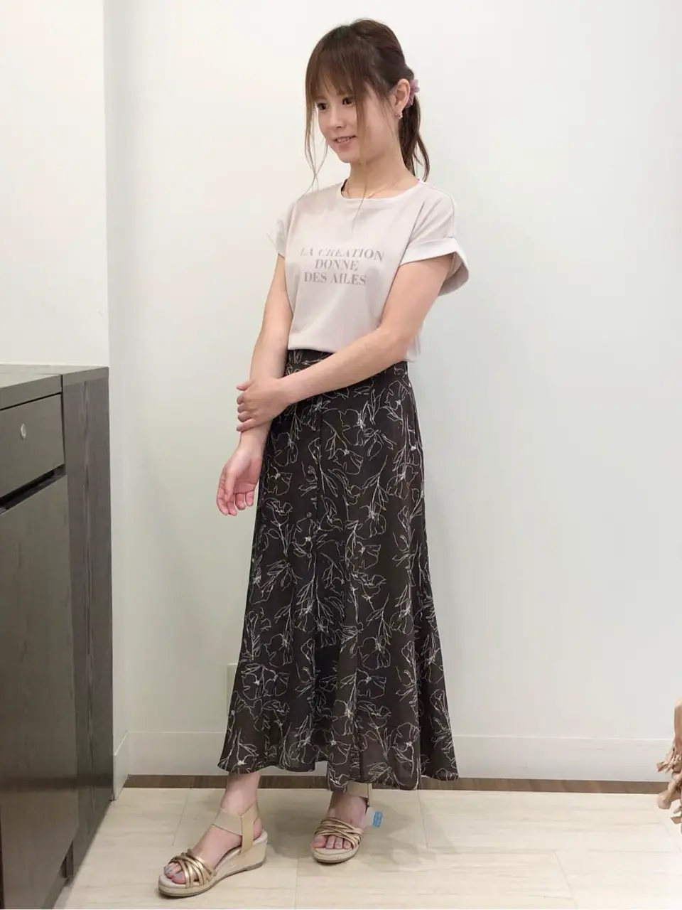 ANY SIS スタッフ コーディネート画像