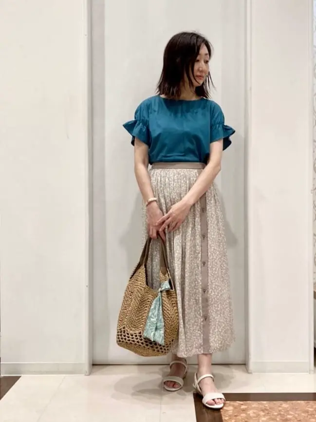 ANY SIS スタッフ コーディネート画像