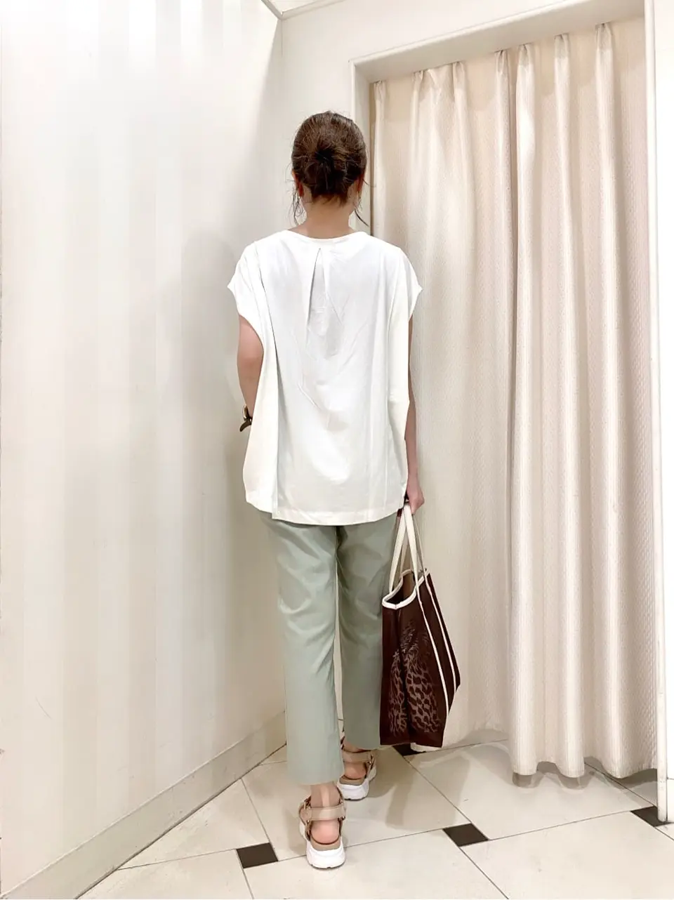 ANY SIS 金井 コーディネート画像