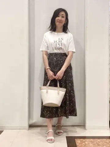 ANY SIS スタッフ コーディネート画像