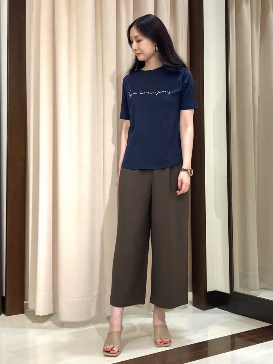 ANY SIS STAFF コーディネート画像