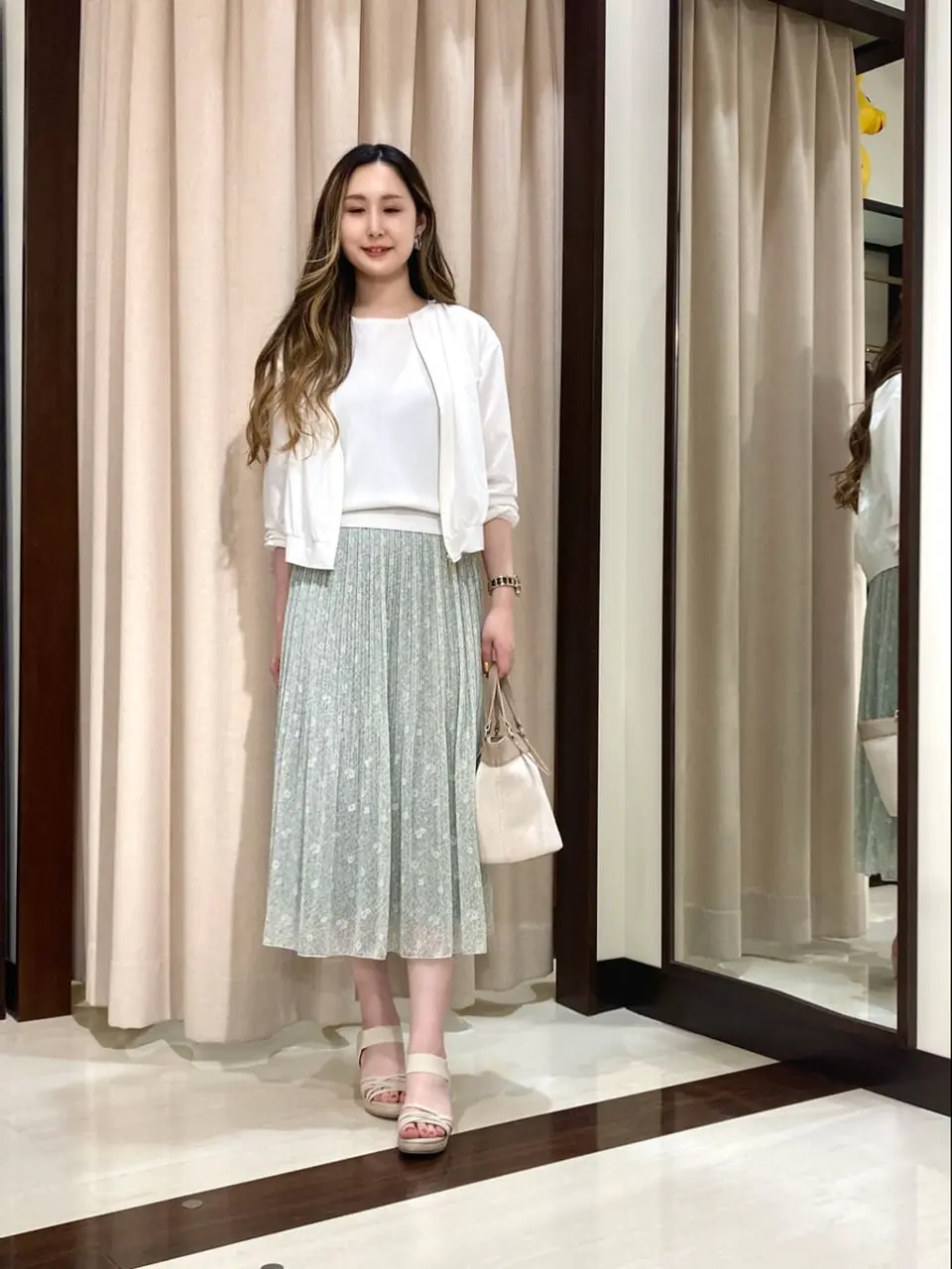 ANY SIS STAFF コーディネート画像