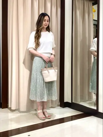 ANY SIS STAFF コーディネート画像