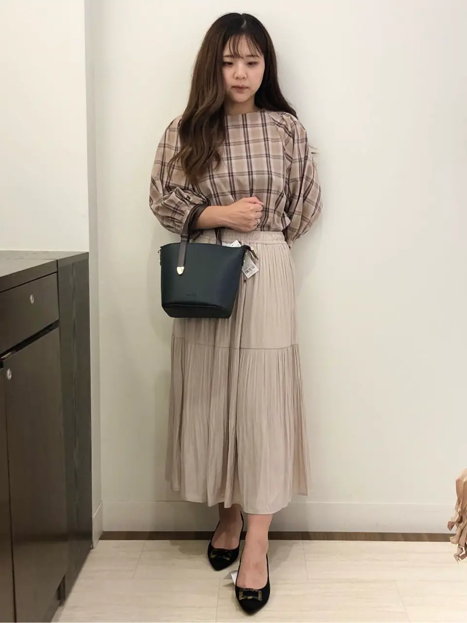 ANY SIS スタッフ コーディネート画像