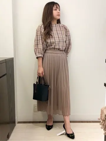 ANY SIS スタッフ コーディネート画像