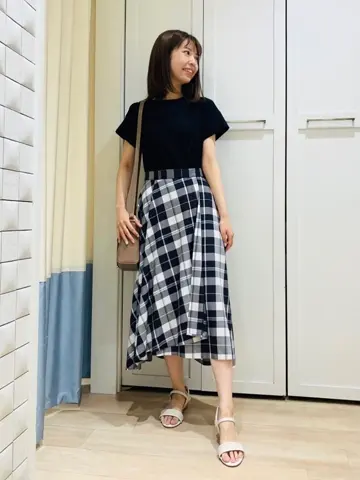 ANY SIS スタッフ コーディネート画像