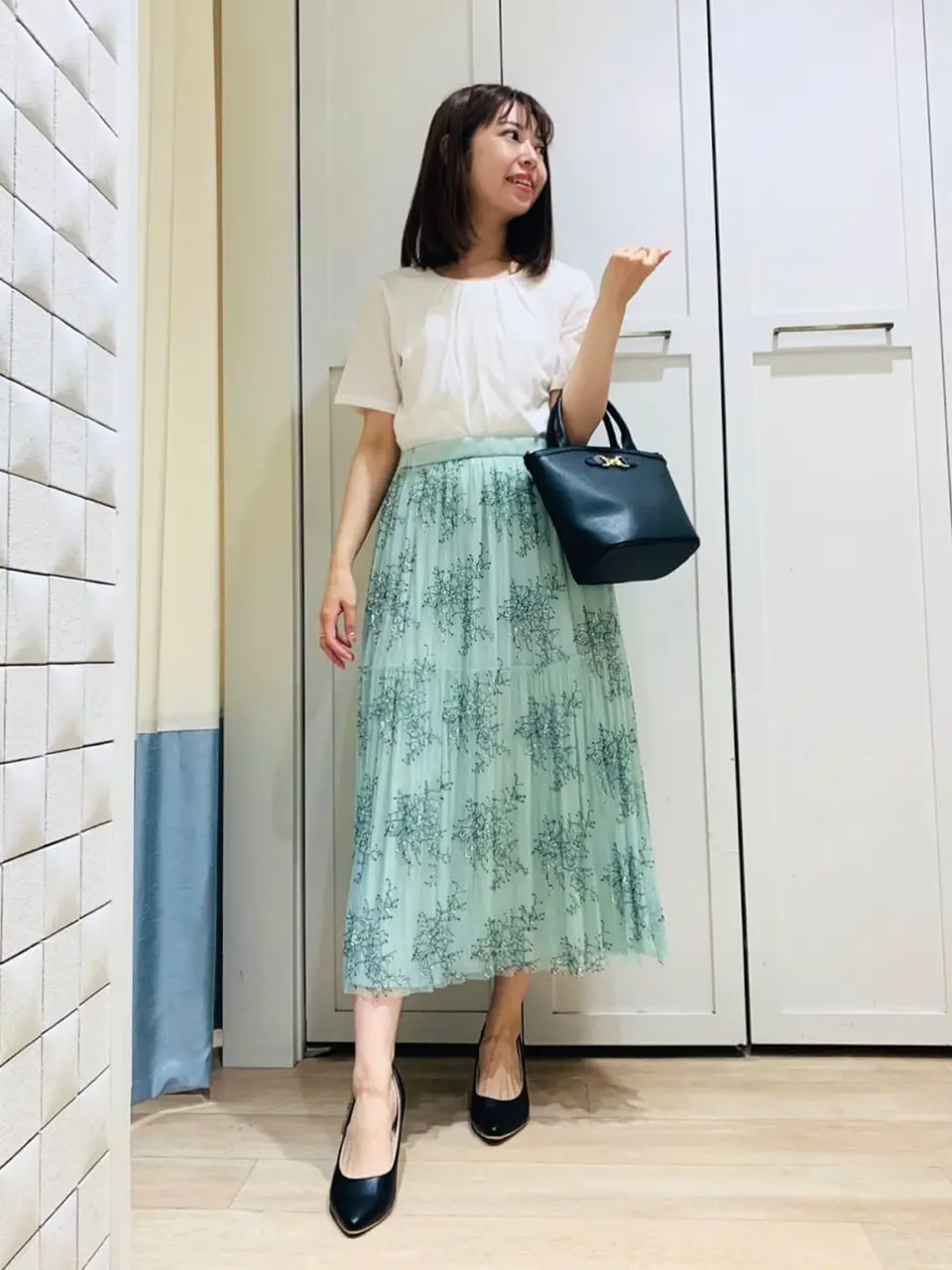 ANY SIS スタッフ コーディネート画像