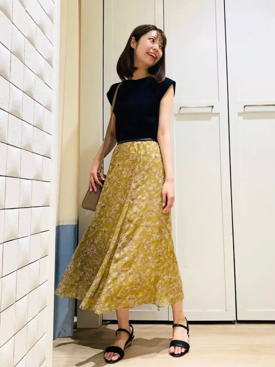 ANY SIS スタッフ コーディネート画像