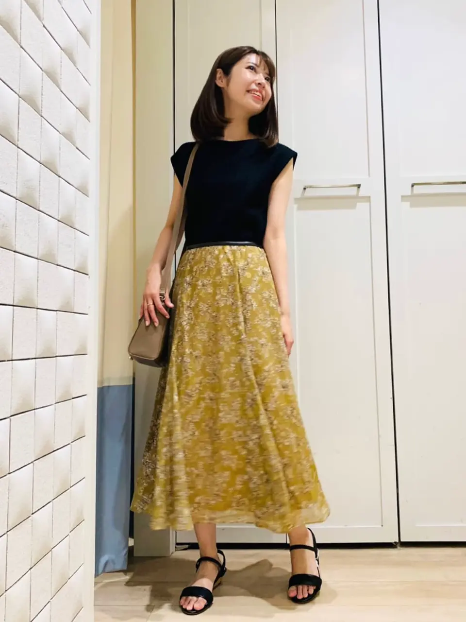 ANY SIS スタッフ コーディネート画像