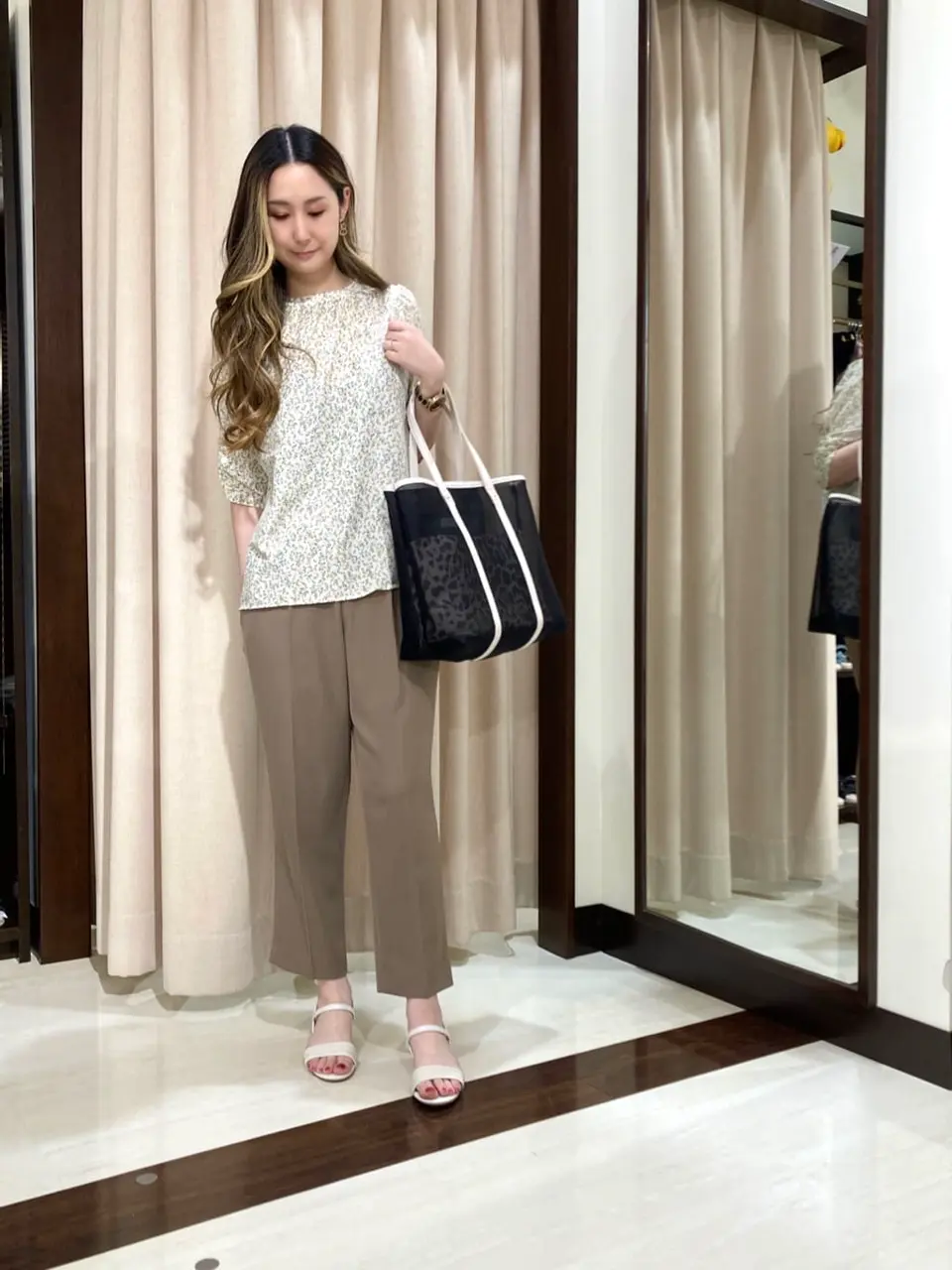 ANY SIS STAFF コーディネート画像