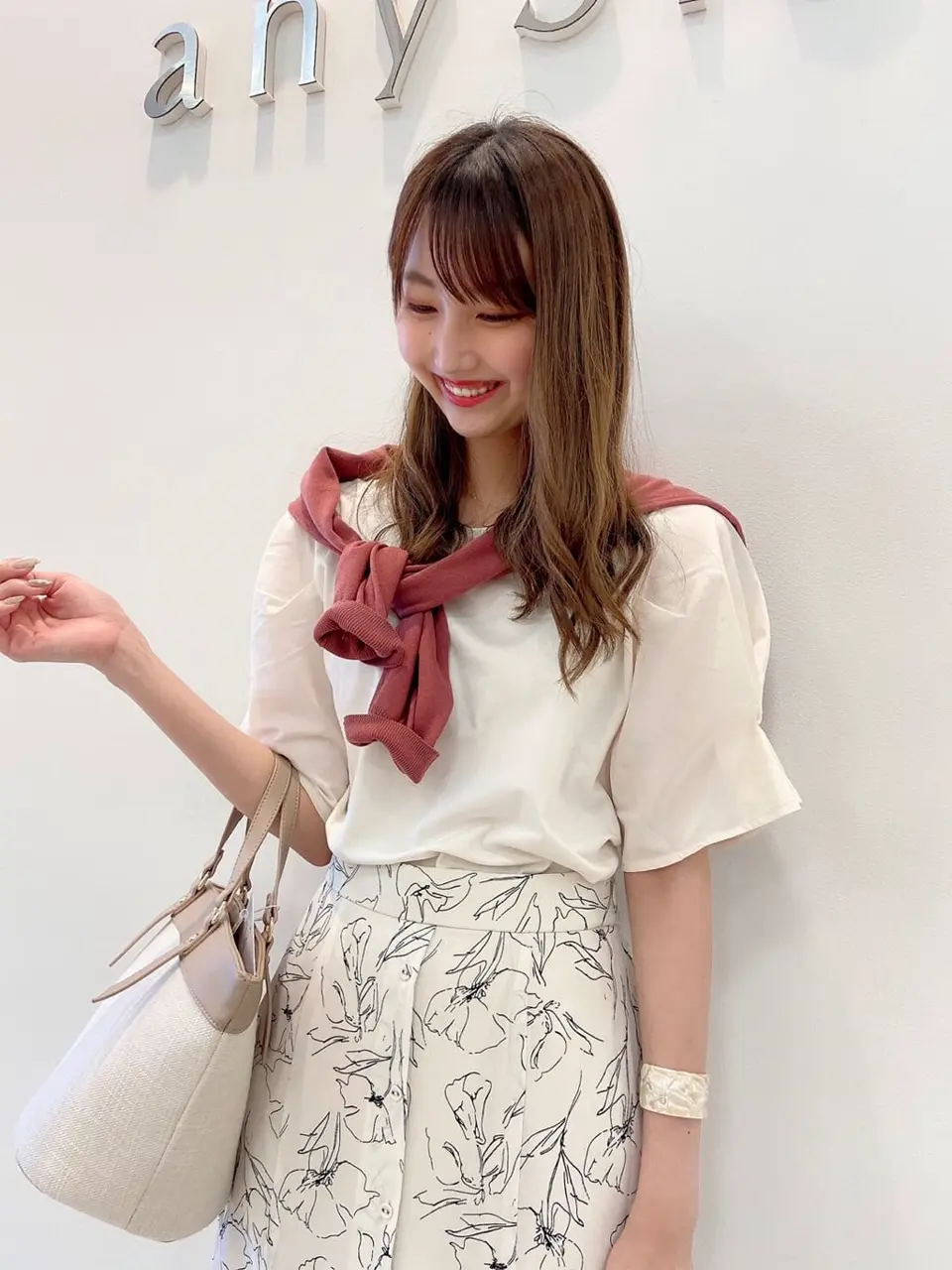 ANY SIS スタッフ コーディネート画像