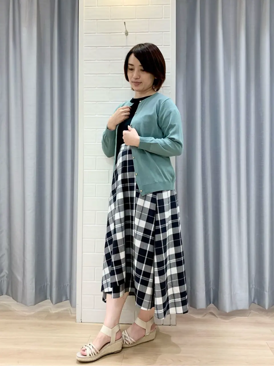 ANY SIS 丸岡 コーディネート画像