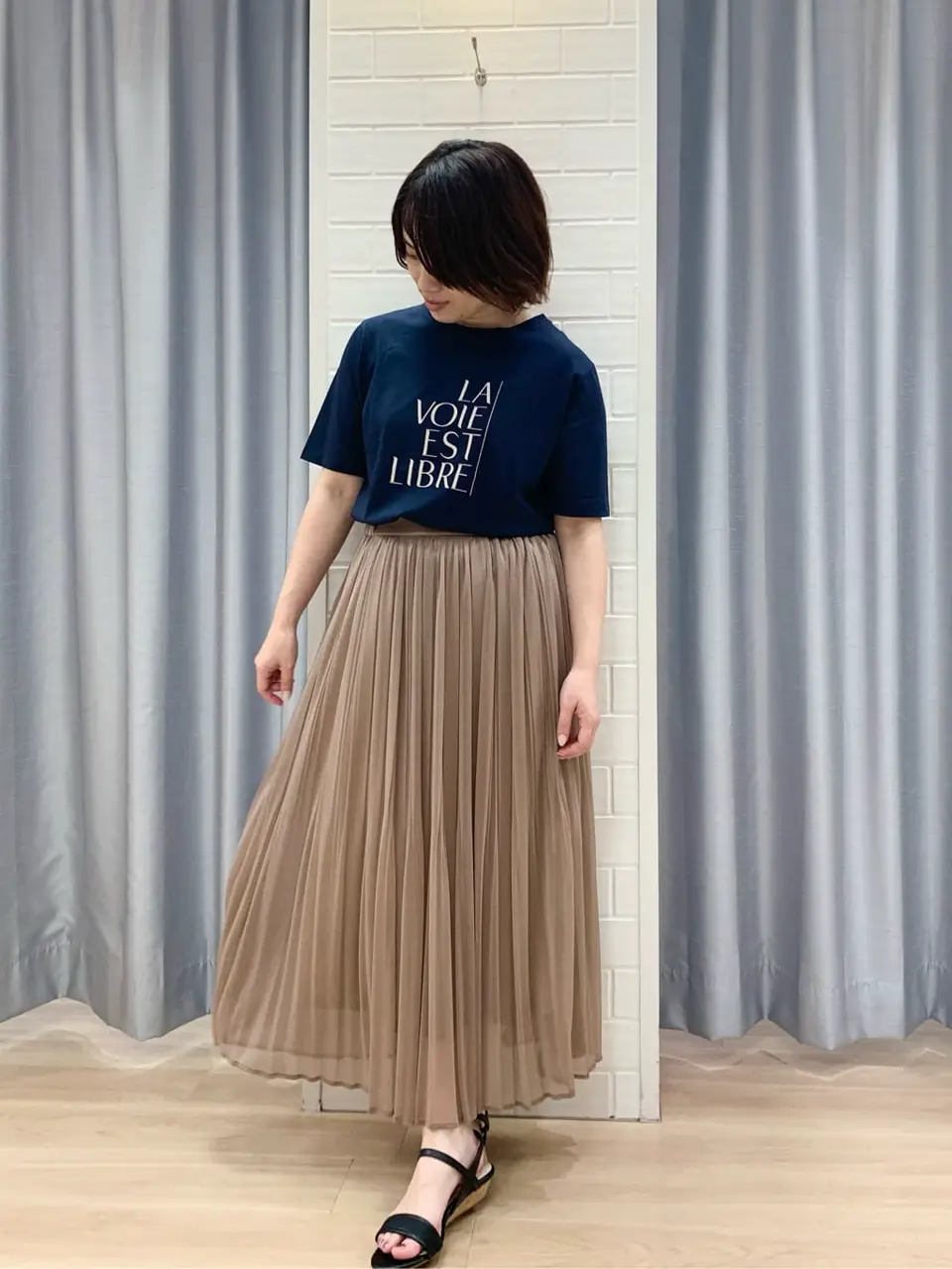 ANY SIS 丸岡 コーディネート画像