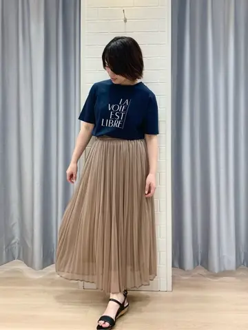 ANY SIS 丸岡 コーディネート画像