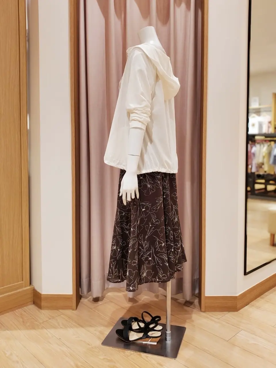 ANY SIS 岩田 コーディネート画像