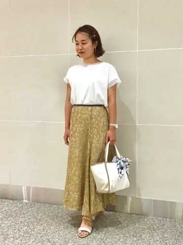 ANY SIS スタッフ コーディネート画像