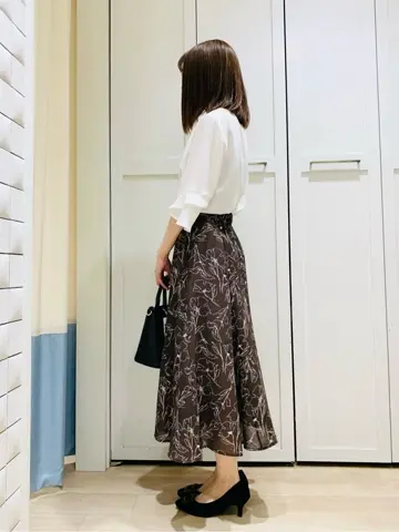 ANY SIS スタッフ コーディネート画像