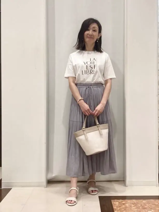 ANY SIS スタッフ コーディネート画像