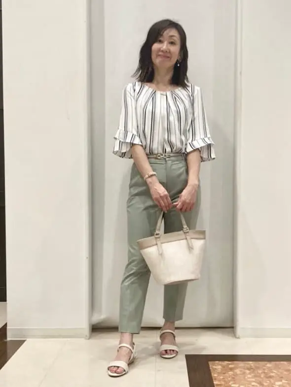 ANY SIS スタッフ コーディネート画像