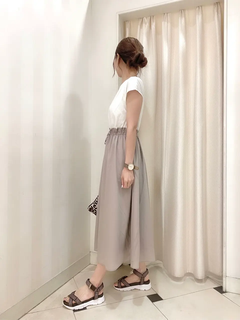 ANY SIS 金井 コーディネート画像