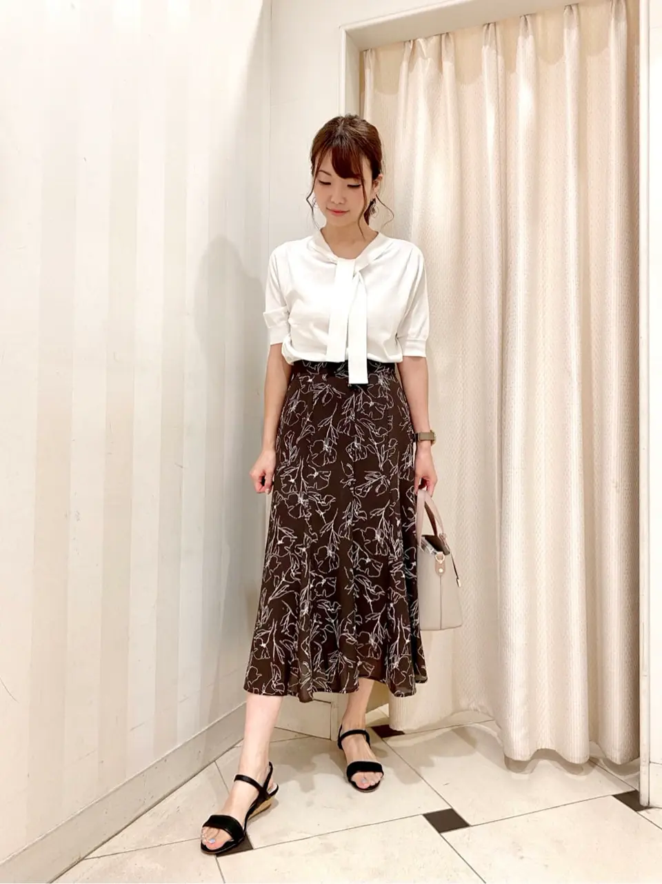 ANY SIS 金井 コーディネート画像