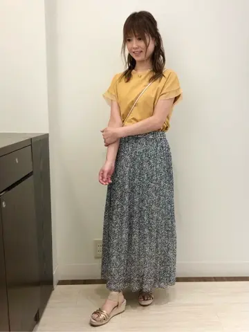 ANY SIS スタッフ コーディネート画像