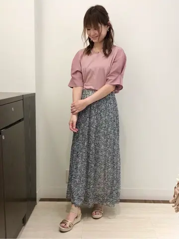 ANY SIS スタッフ コーディネート画像