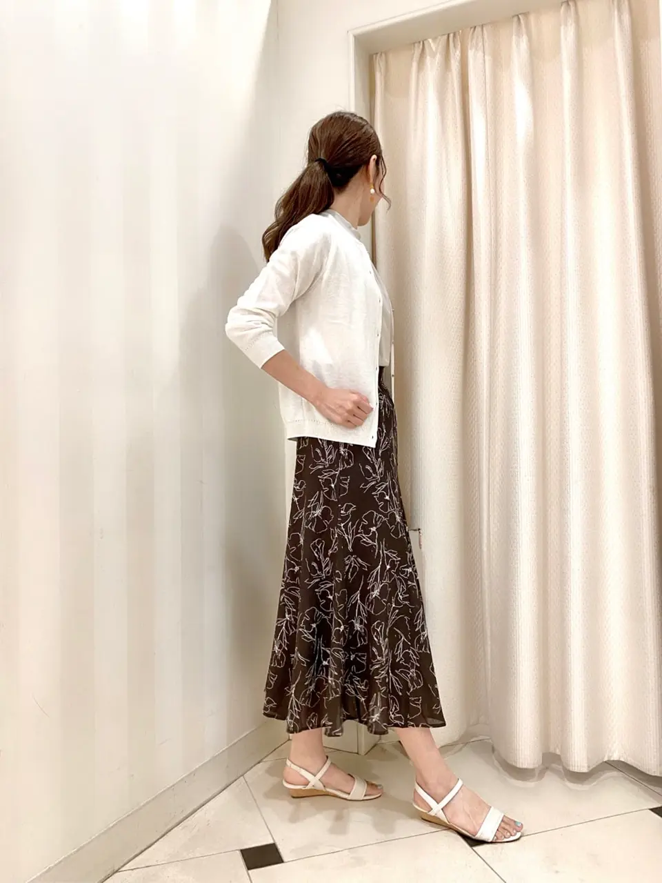 ANY SIS 金井 コーディネート画像